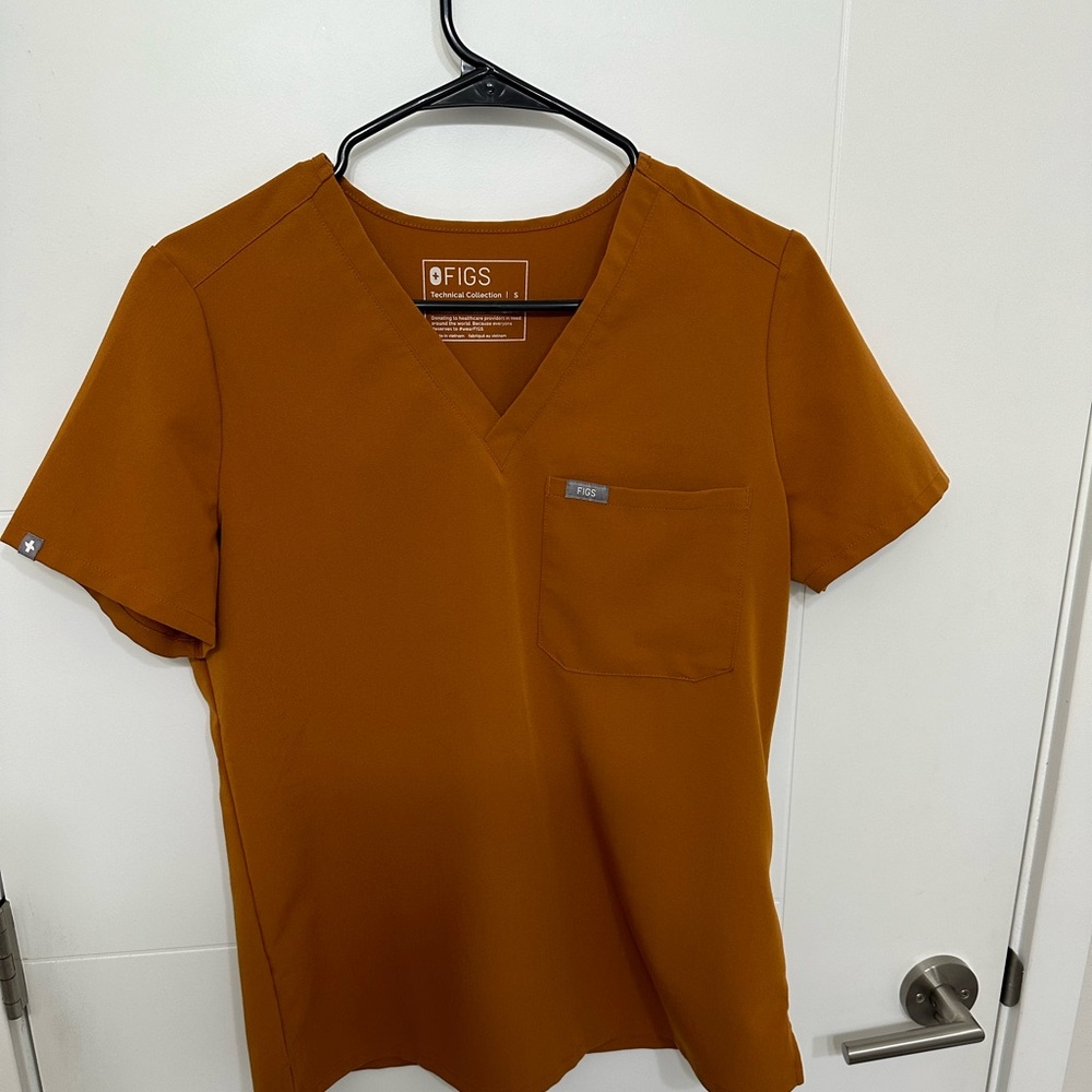 Burnt Orange Small Figs Scrub Set